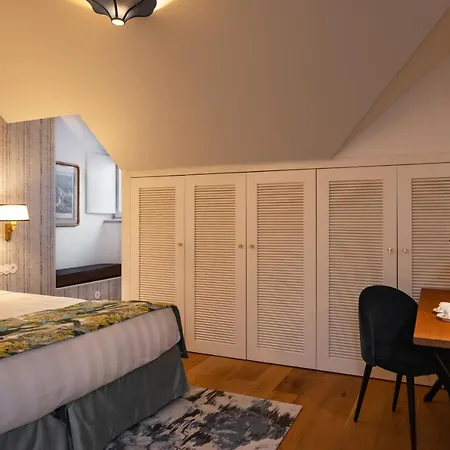 Hotel Dona Maria 4*