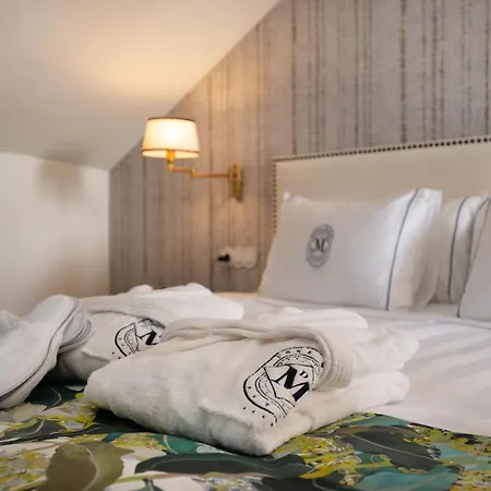 Dona Maria Hotel 4*