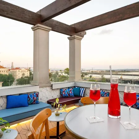 Dona Maria Hotel