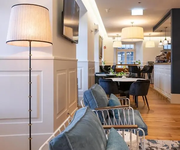 Dona Maria Отель Фигейра-да-Фош