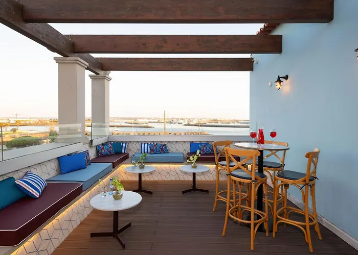 Dona Maria Отель Фигейра-да-Фош